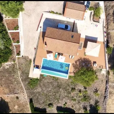 Villa Antikleia