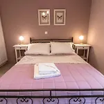 Antikleia Vila Mánganos