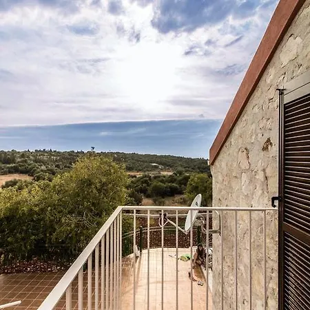 Antikleia Villa *